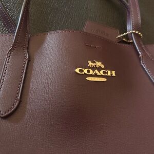 Coach - avenue carry all tote (wine color)